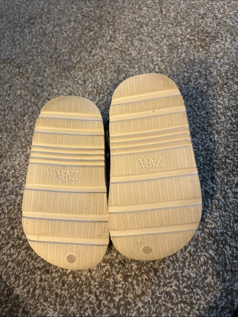 Zara Cream Kids Slip-On Clogs with Gray Adjustable Strap